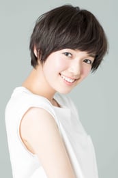 佐藤栞里_宣材 (002)